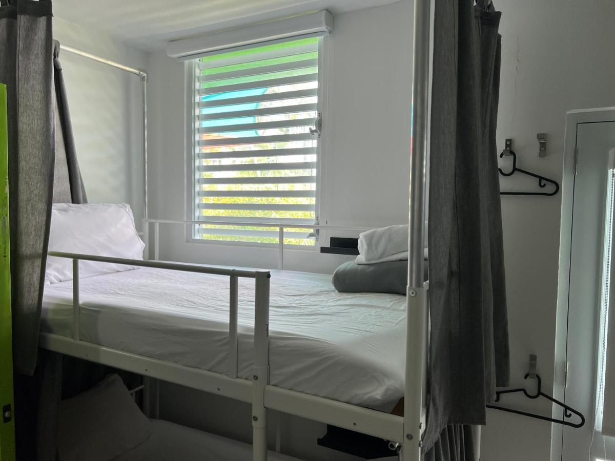 סן חואן Nomada Beach Hostel- Isla Verde מראה חיצוני תמונה