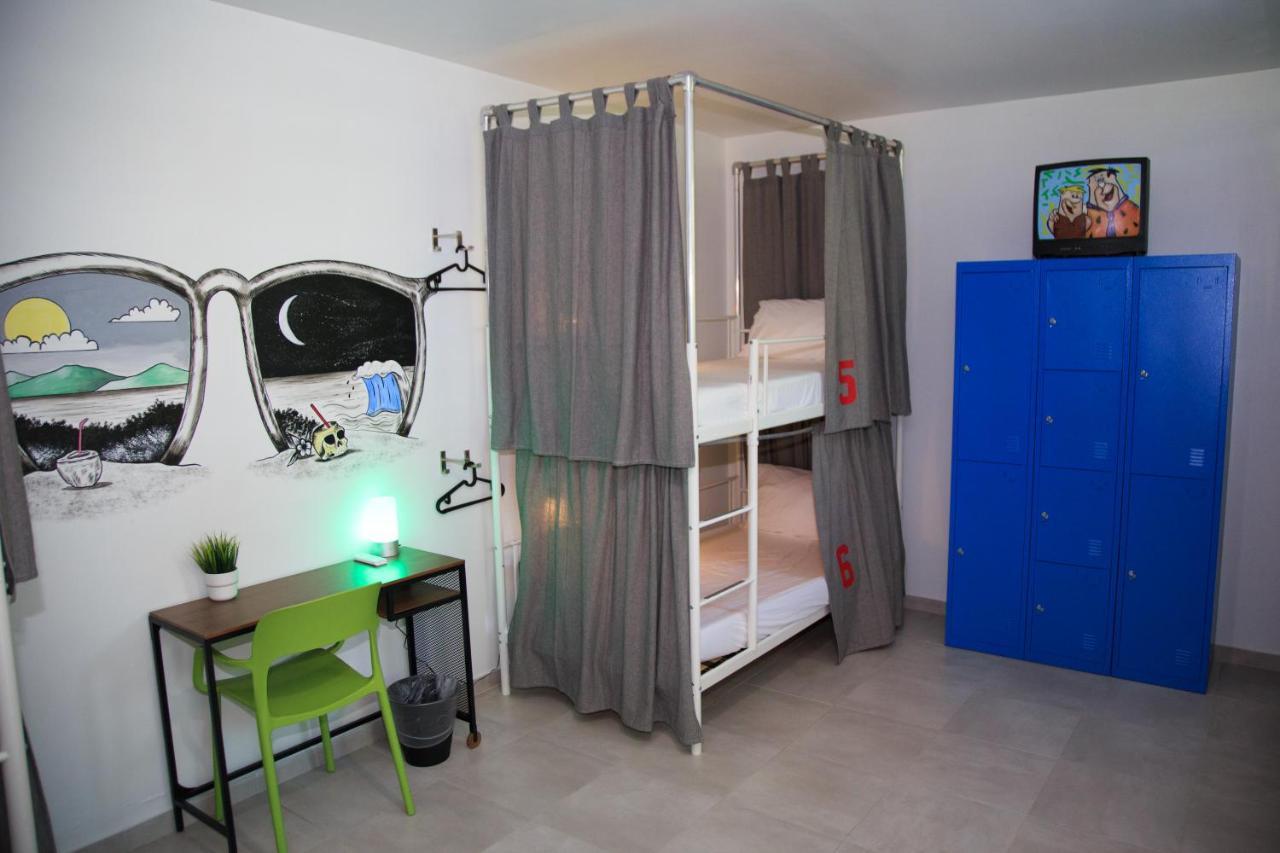 סן חואן Nomada Beach Hostel- Isla Verde מראה חיצוני תמונה