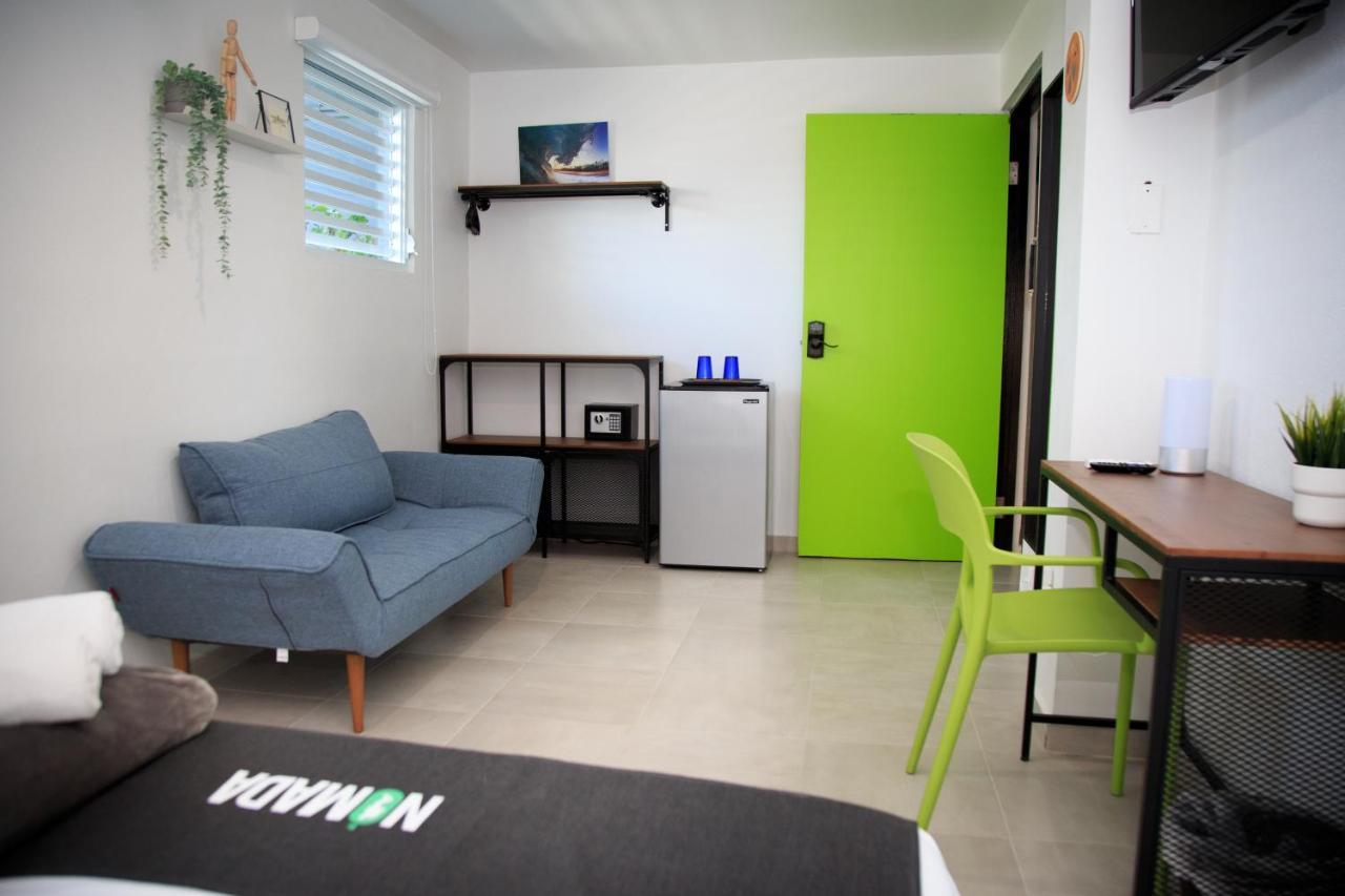 סן חואן Nomada Beach Hostel- Isla Verde מראה חיצוני תמונה