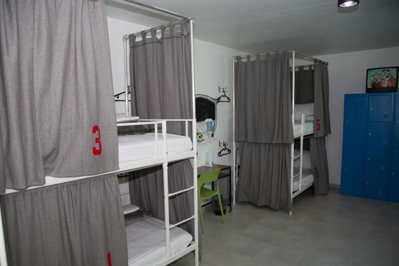 סן חואן Nomada Beach Hostel- Isla Verde מראה חיצוני תמונה