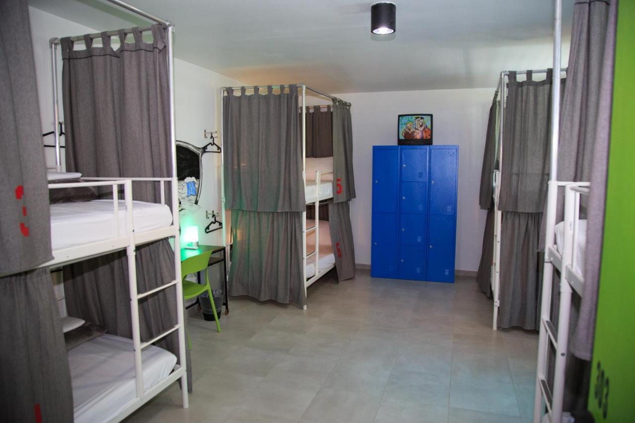 סן חואן Nomada Beach Hostel- Isla Verde מראה חיצוני תמונה