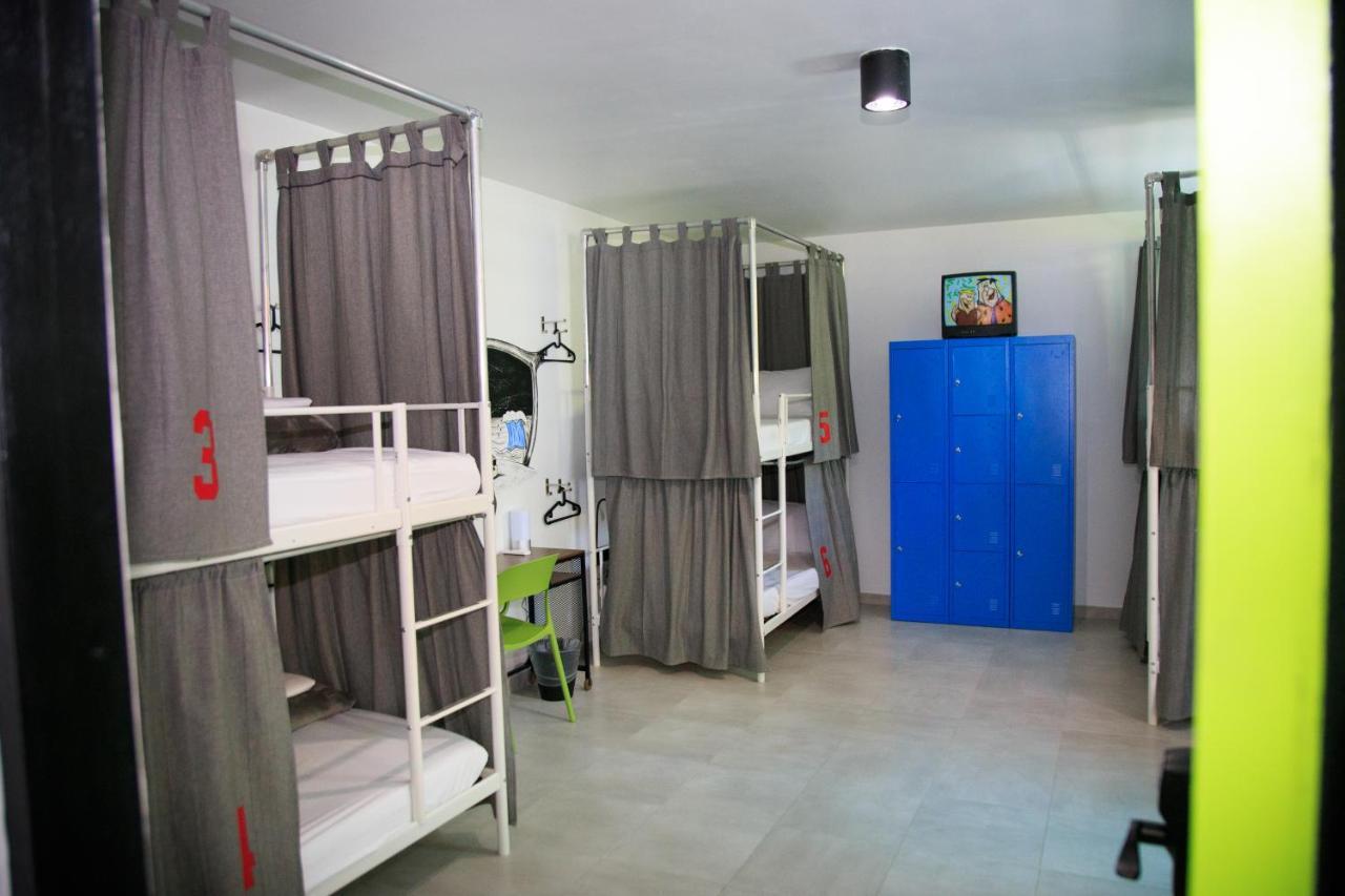 סן חואן Nomada Beach Hostel- Isla Verde מראה חיצוני תמונה