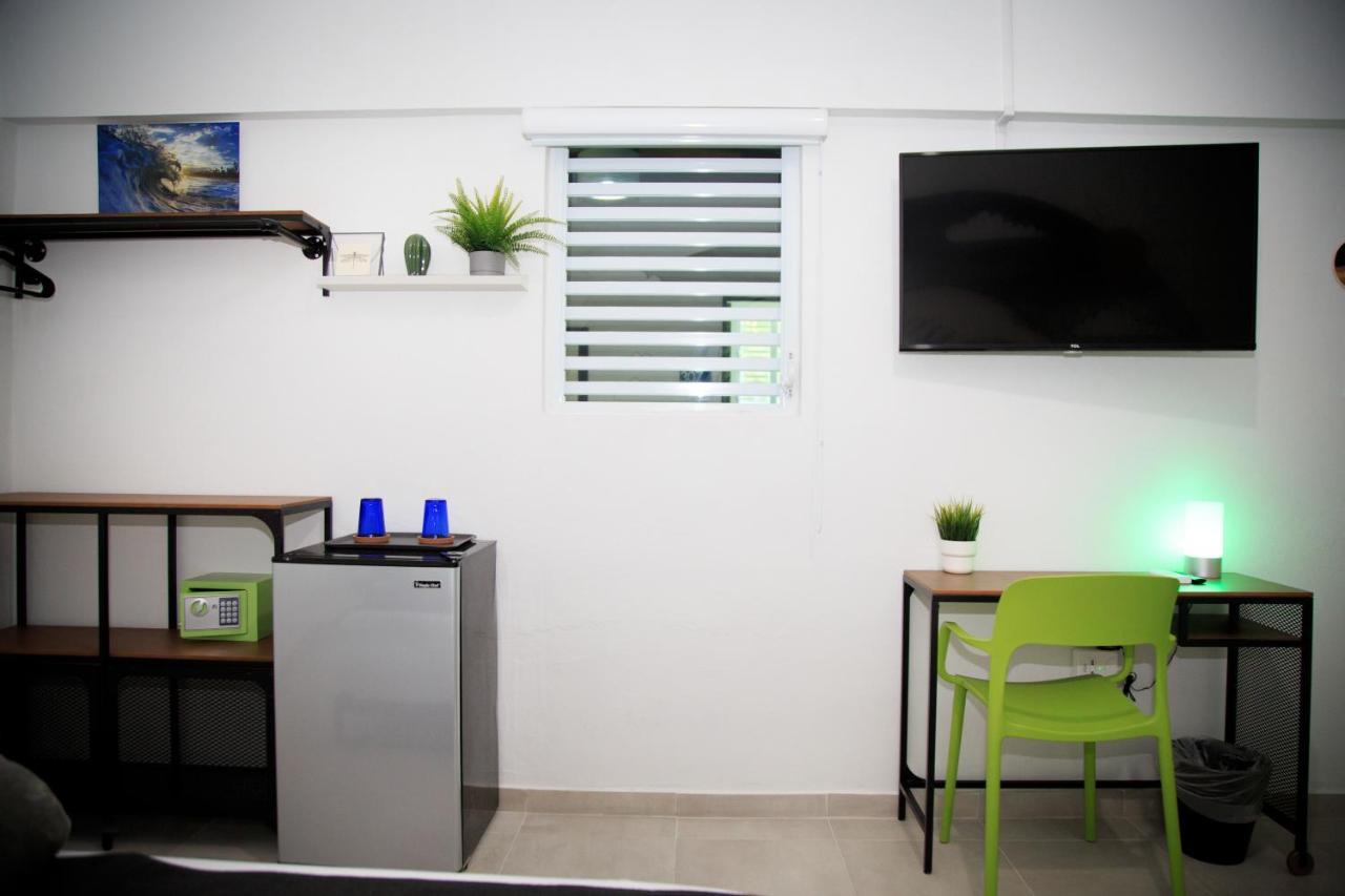 סן חואן Nomada Beach Hostel- Isla Verde מראה חיצוני תמונה